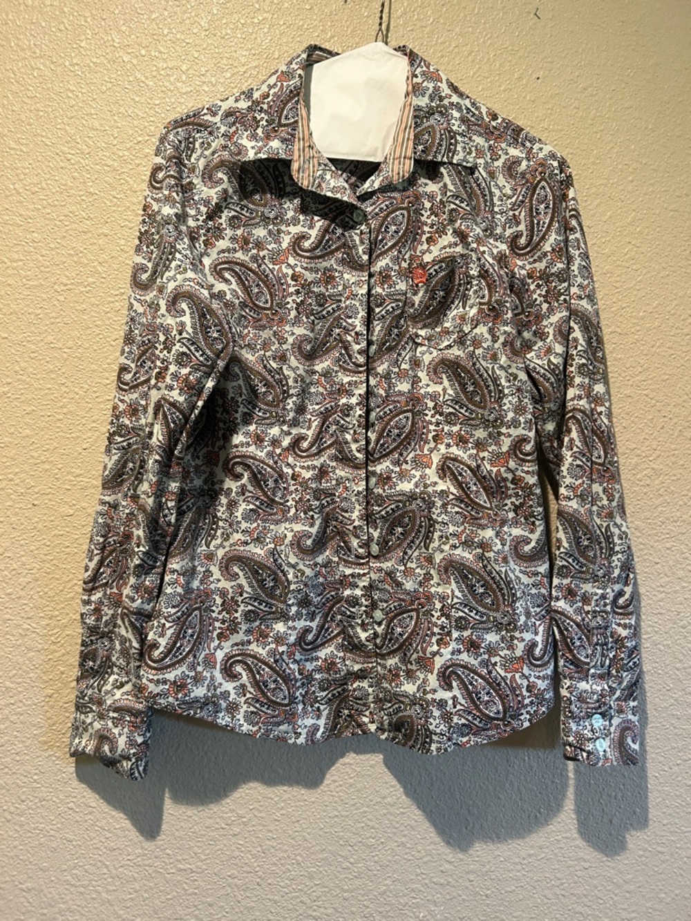 Cinch Women's White Paisley Button-Down Shirt - Navy & Brown Accents